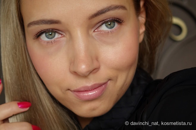 Жизнь в гармонии. Urban Decay Afterglow 8-Hour Powder Blush Rapture. Guerlain Gloss d’Enfer Maxi Shine Intense Colour & Shine Bare Lip Sensation #463 La Petit Robe Noir
