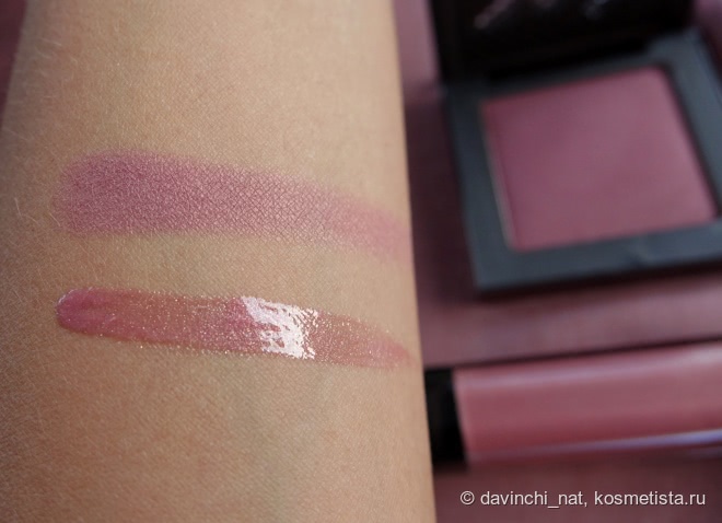 Жизнь в гармонии. Urban Decay Afterglow 8-Hour Powder Blush Rapture. Guerlain Gloss d’Enfer Maxi Shine Intense Colour & Shine Bare Lip Sensation #463 La Petit Robe Noir
