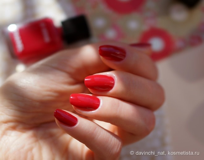 Chanel Le Vernis Longwear Nail Colour #508 Shantung, #506 Camelia