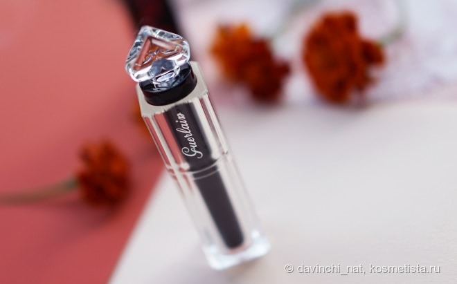 Guerlain La Petite Robe Noire Deliciously Shiny Lipstick # 010 Apri-Coat
