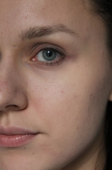 Новинка этого лета MAC Pro Longwear Nourishing Waterproof Foundation в оттенке NW 20