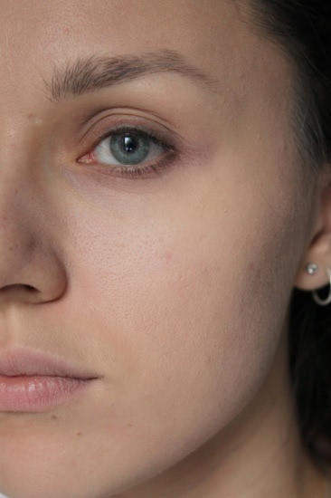 Новинка этого лета MAC Pro Longwear Nourishing Waterproof Foundation в оттенке NW 20