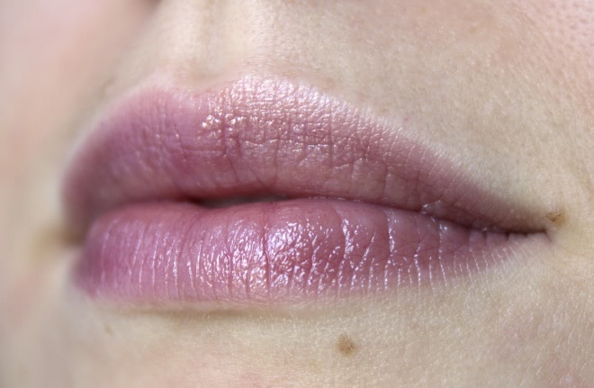 Givenchy Rouge Interdit Vinyl 16 Noir Revelateur
