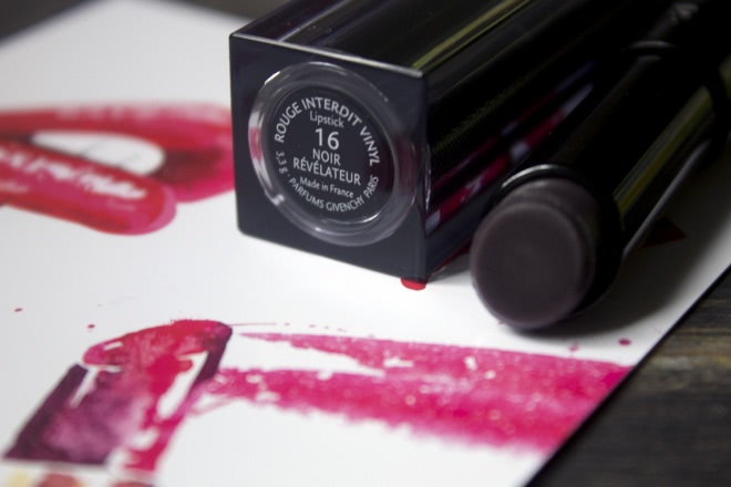 Givenchy Rouge Interdit Vinyl 16 Noir Revelateur