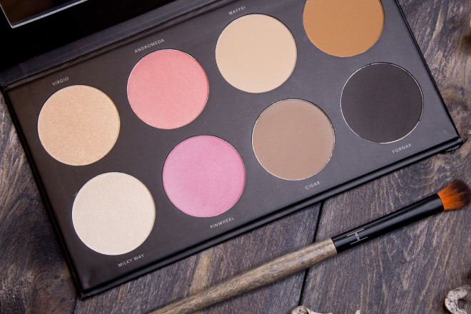 Бескрайние возможности с палеткой и кистью LH Cosmetics