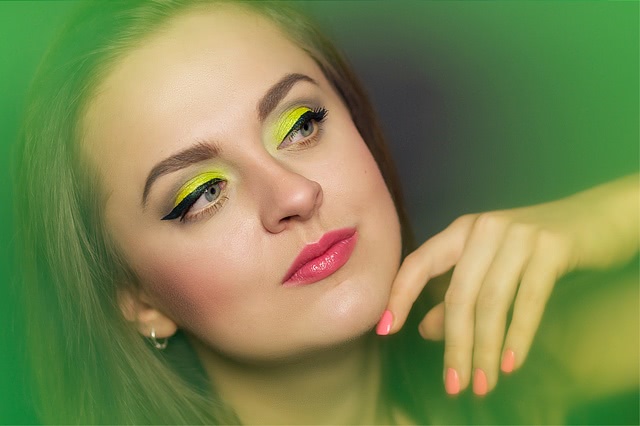 Tutorial. Lime & Winged Eyeliner