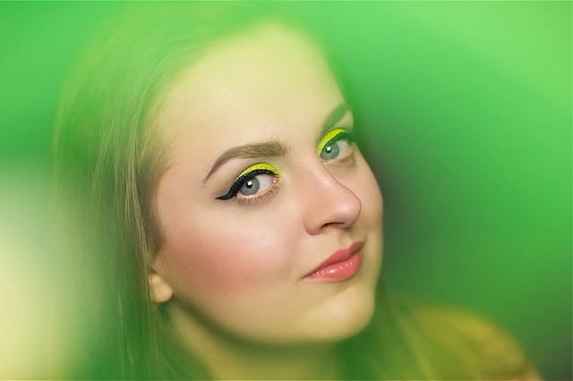 Tutorial. Lime & Winged Eyeliner