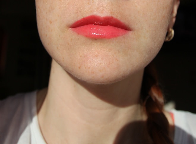 Спелая ягодка-Guerlain Gloss D’Enfer Maxi Shine Intense Colour & Shine Bare Lip Sensation в оттенке 468 Candy Strip