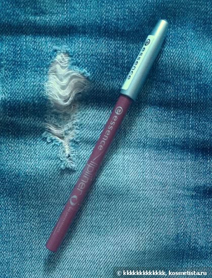 Такого цвета у меня еще не было. Essence lipliner 06 satin mauve