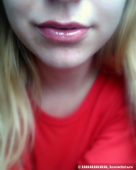 Такого цвета у меня еще не было. Essence lipliner 06 satin mauve