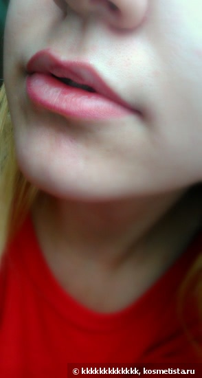 Такого цвета у меня еще не было. Essence lipliner 06 satin mauve