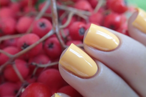 China Glaze Nail lacquer with hardeners 81767 Metro pollen-tin