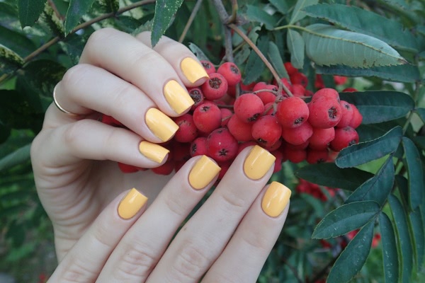 China Glaze Nail lacquer with hardeners 81767 Metro pollen-tin