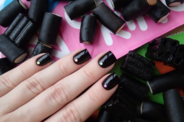 Essie Licorice