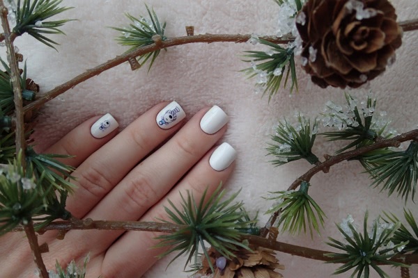 China Glaze Nail lacquer with hardeners 70255 White on white