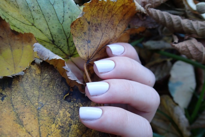Morgan Taylor professional nail lacquer 50187 Tan my hide