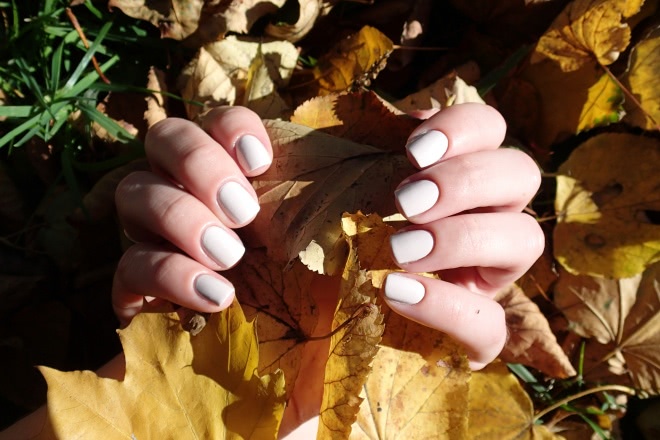 Morgan Taylor professional nail lacquer 50187 Tan my hide