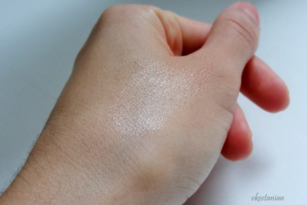 Специальное смягчающее средство Нежная забота с ароматом вишни от Oriflame Tender Care Cherry Protecting Balm