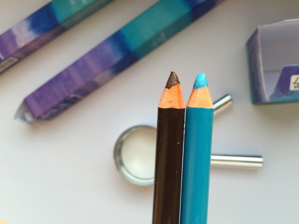 Тени не исчезают в полдень. Kiko make up Milano Colour Shock long lasting eyeshadow # 101 punk baby pink, Kiko make up Milano Skinny fit kajal # 03, Kiko make up Milano Skinny fit kajal # 05