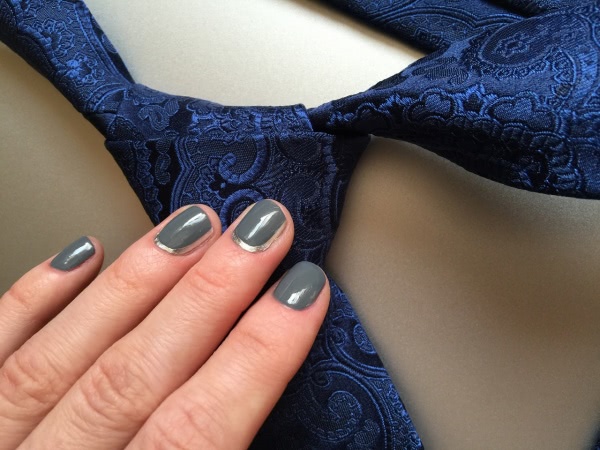 OPI Fifty Shades of Grey лак OPI Nail Lacquer Embrace the Gray NL F79 и Gwen Stefani for OPI лак OPI Nail Lacquer Push and Shove NL G30