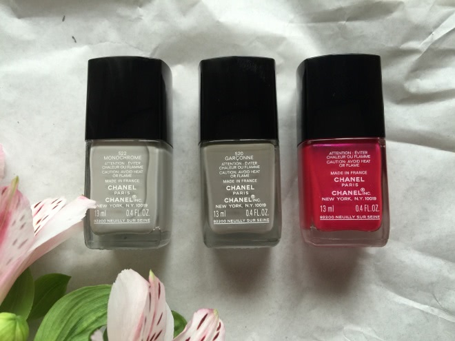 Стильно - это когда просто. Chanel Le Vernis Longwear Nail Colour # 520 Garconne и Chanel Le Vernis Longwear Nail Colour # 522 Monochrome, Chanel Le Gel Coat