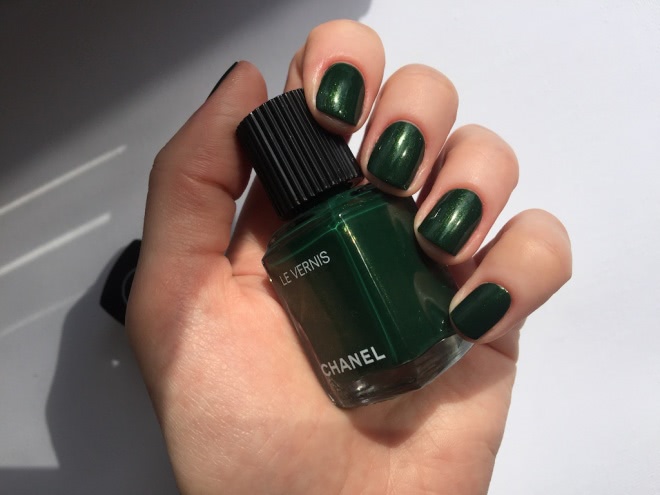 Chanel Le Vernis Long Wear Nail Colour # 536 Emeraude