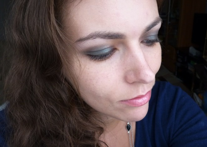 Осень, приди! Новые Стойкие тени для век Catrice Prêt-à-Lumière Longlasting Eyeshadow, оттенок 080 Mon Glamour