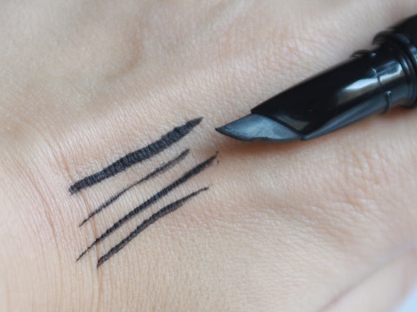 Benefit Push-Up Liner They're Real! Первый гелевый лайнер