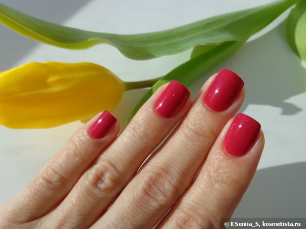Dolce & Gabbana Intense Nail Lacquer #233 Bouganville. Dolce & Gabbana Spring 2015 Makeup Collection