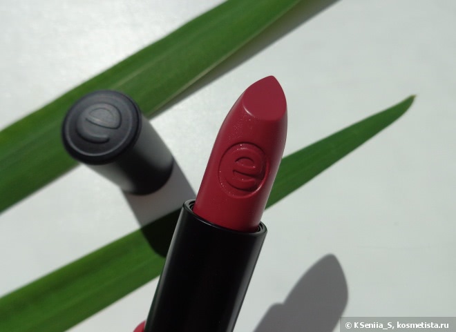 Просто супер! Essence longlasting lipstick #04 On the catwalk