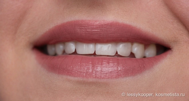 NYX High Voltage Lipstick в оттенке Flutter Kiss Hvls05