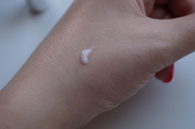 Крем-гель для снятия признаков усталости и сияния кожи вокруг глаз Luminescence moisturizing eye-reviver gel Hydra Sparkling Givenchy