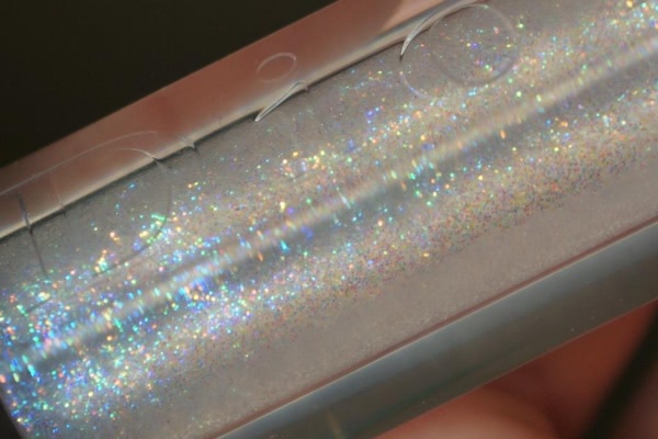 Коллекция Dior Kingdom of Colors. Dior Addict Gloss Mirror Shine Volume And Care в оттенке 004 Tiara