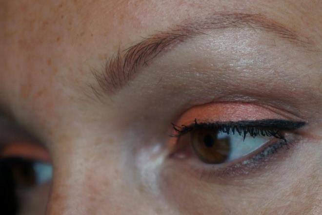 Chanel Les Automnales Fall 2015 Collection. Кремовые тени для век Chanel Illusion d’Ombre Long Wear Luminous Eyeshadow в оттенке 116 Rouge Gorge