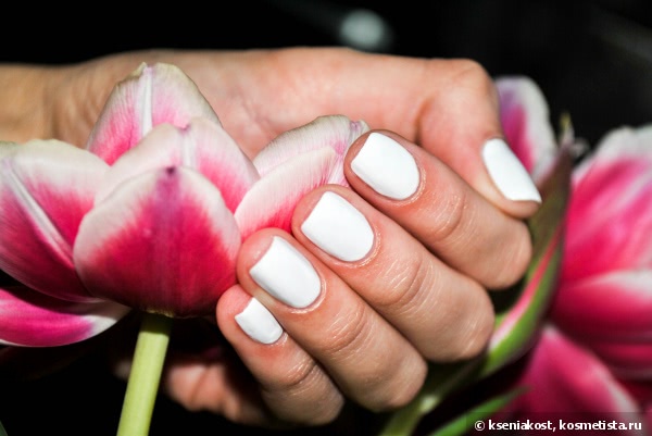 Первый весенний маникюр с Essie Nail Polish №01 Blanc