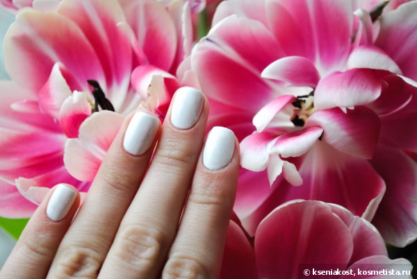 Первый весенний маникюр с Essie Nail Polish №01 Blanc