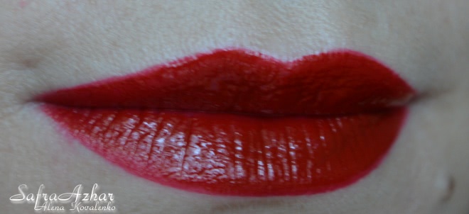 Моя прекрасная красная пылающая лава от Rimmel London Apocalips Matte Lip Velvet #505 Burning lava