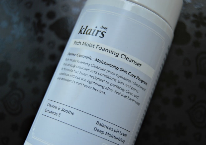 Корейское облачко - пенка Klairs Rich moist foaming cleanser