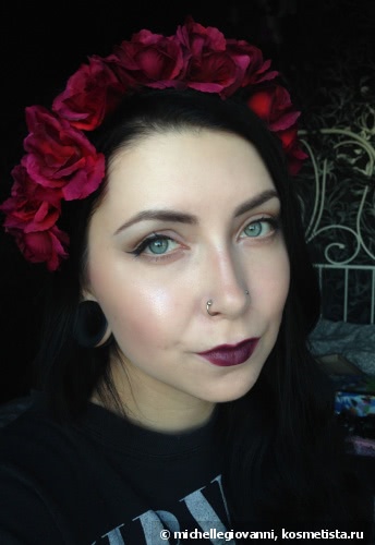 Wet N Wild Mega Last Matte Lip Color в оттенке Vamp It Up/Style vamp 919B - матовая губная помада