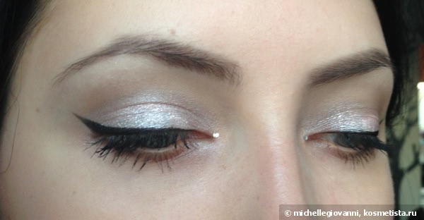Nyx Ultra Pearl Mania в оттенках White Pearl lp03, Pearl lp02 и Mocha lp20 - тени-пигменты для глаз