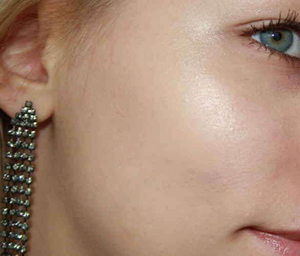 Chanel Camelia De Plumes Poudre Illuminatrice Highlighting Powder Chanel Plumes Precieuses for Holiday 2014-2015 Collection