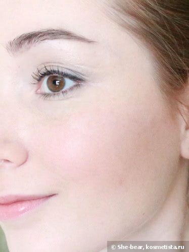 Becca Shimmering Skin Perfector™ Illuminator SPF 25+ Увлажняющий крем-хайлайтер SPF 25 в оттенке Moonstone