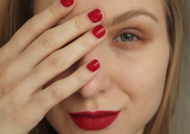 А что для Вас - идеальный красный на Новый год или Nars Velvet Matte Lip Pencil Cruella