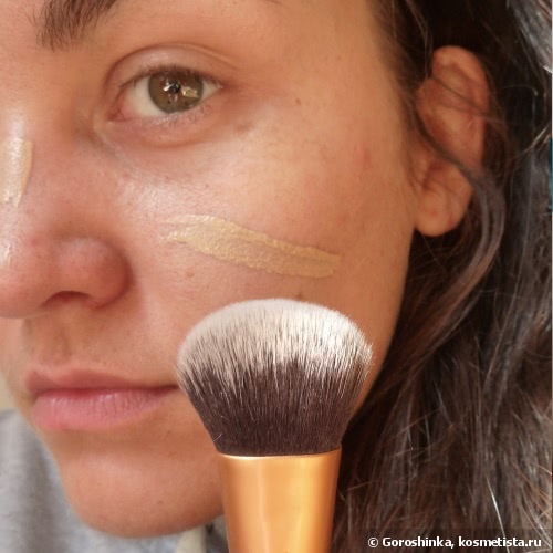 YSL Fusion Ink Foundation в оттенке BD40 Warm Sand
