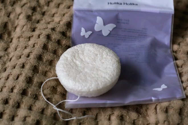 Спонж конняку holika holika Konjac Natural Jelly Cleansing Puff