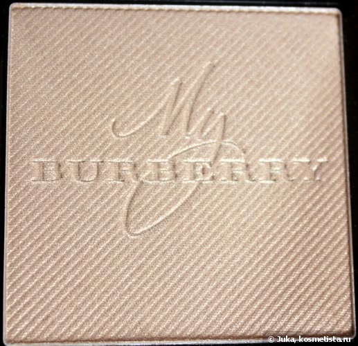 Рождество с Burberry Gold Glow Fragranced Luminising Powder – Gold № 01
