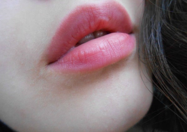 Обманщица Catrice Ultimate Shine Gel Colour в оттенке №010 Love's Di-Wine