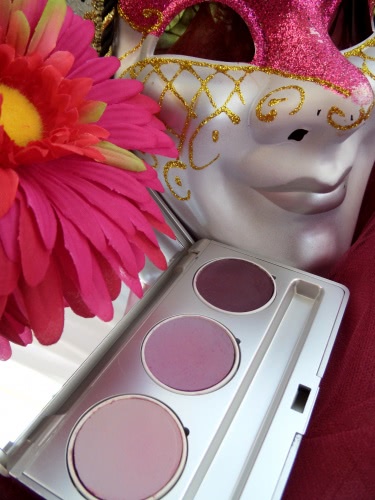 Я рисую. Акварелью. На глазах. Kryolan Professional Make-up Eye Shadow Aquacolor G 108 и Aquacolor Interferenz G481,Lake G