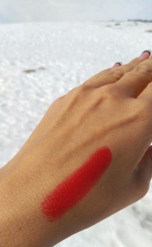 Между небом и землёй с помадой Chanel Rouge Allure luminous intense lip colour #152 Insaisissable