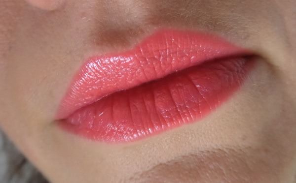 Между небом и землёй с помадой Chanel Rouge Allure luminous intense lip colour #152 Insaisissable